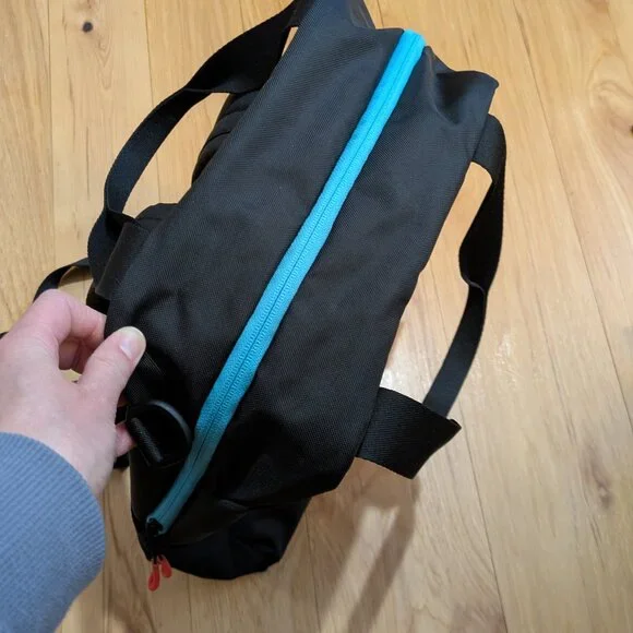 Sherpani Camden Convertible Backpack - Black with Color Accents - Picture 4 of 12